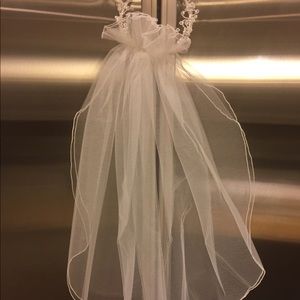Girl’s pearl tiara First Holy Communion veil